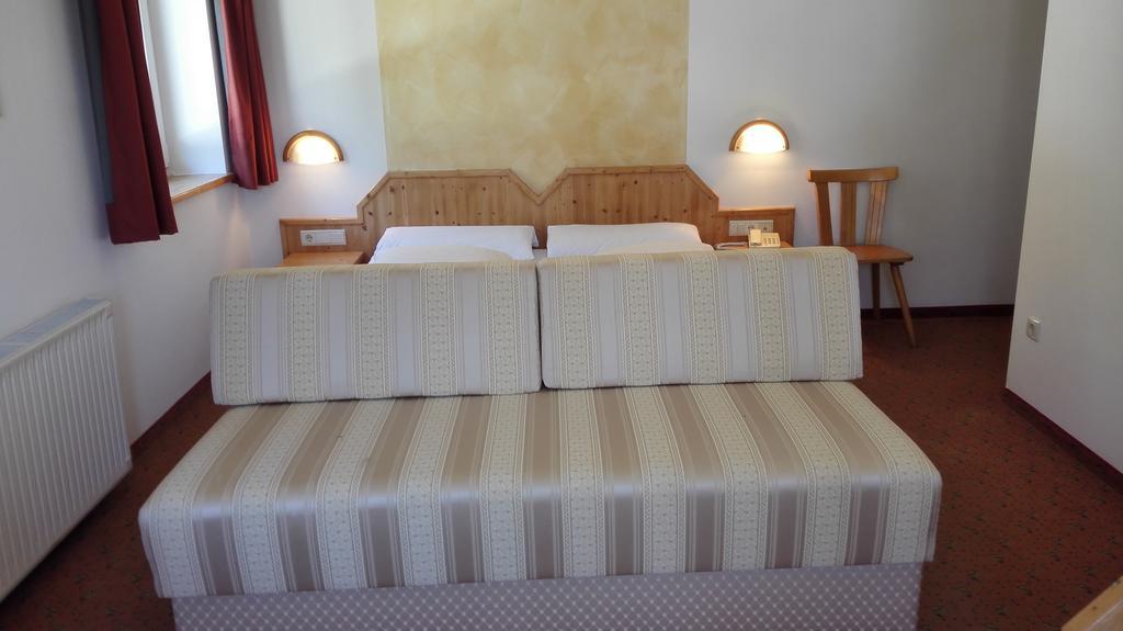 Aurora Hotell Plancios Rum bild